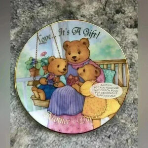 Avon Mother's Day 1996 Plate Decor Love It's a Gift Porcelain 22K Gold Trim
